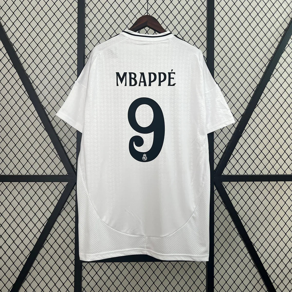 24/25 REAL MADRID HOME KIT I 75% KORTING!