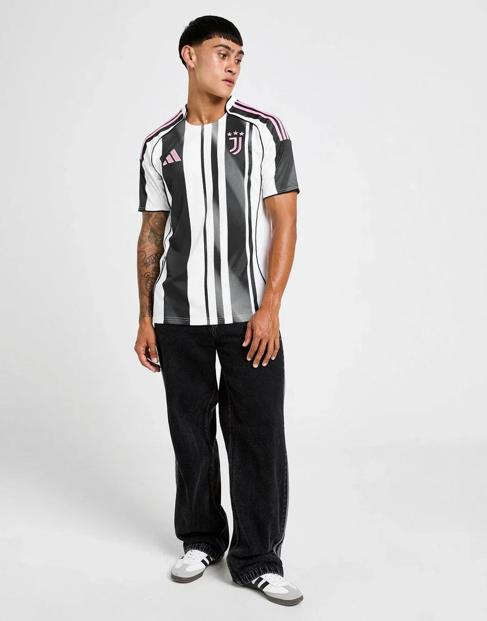 JUVENTUS 25/26 THUISSET