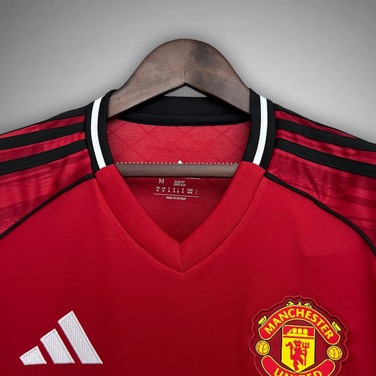 25/26 MANCHESTER UNITED THUISSET
