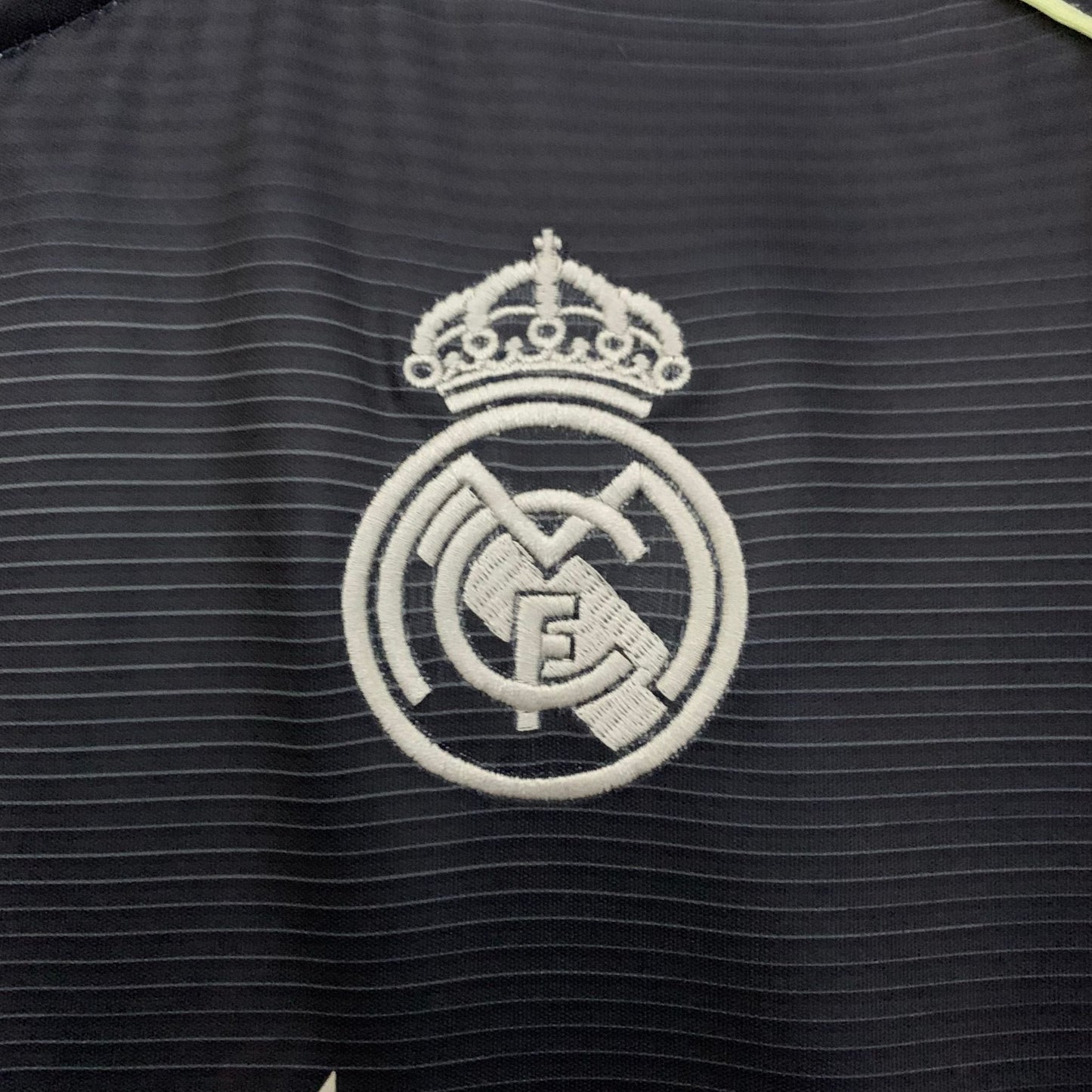 25/26 REAL MADRID UITTENUE