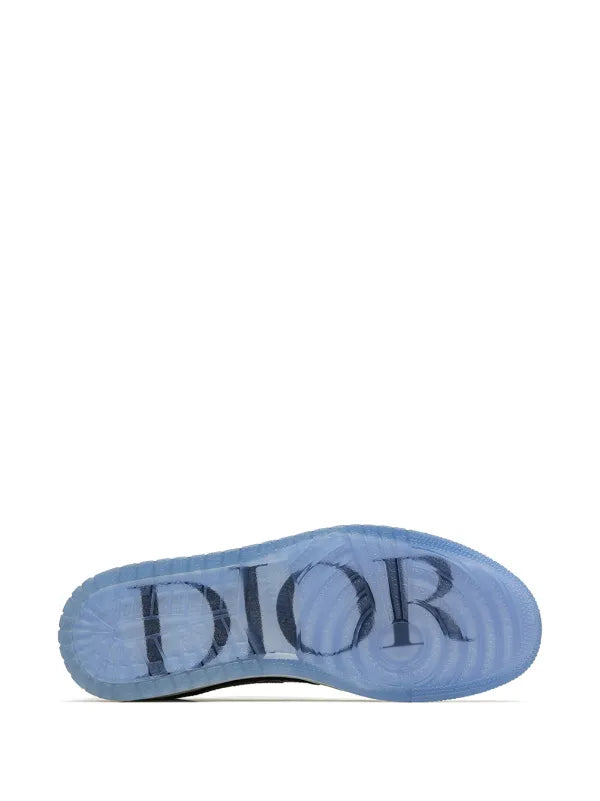 DI-OOR LOW SCHOENEN
