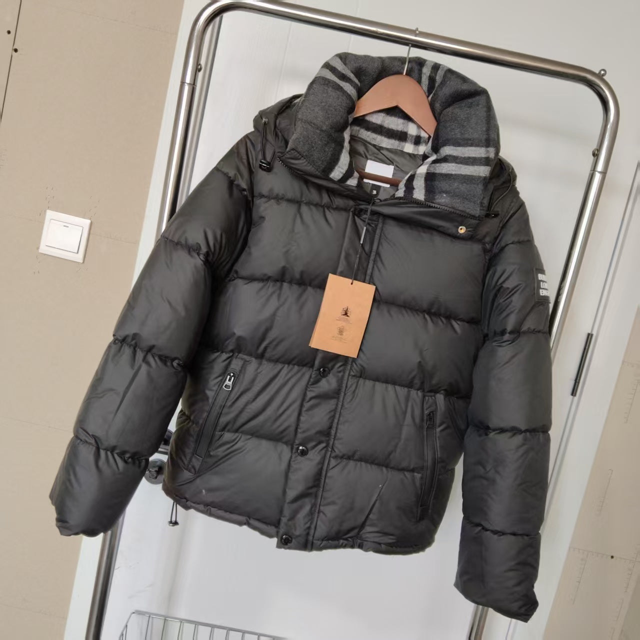 BURBERRY PUFFY JAS