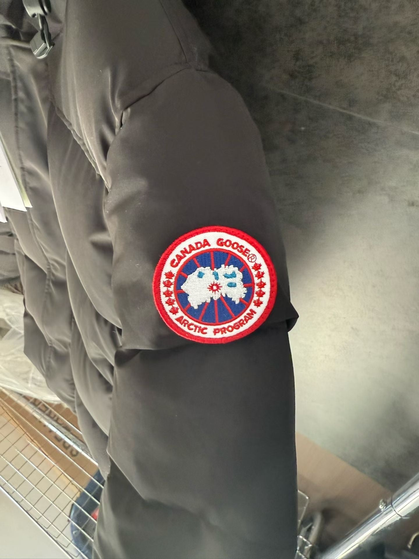 CANADA GOOSE JACKET