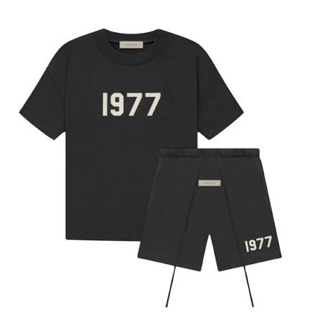 ESSENTIËLE ZOMERSET 1977
