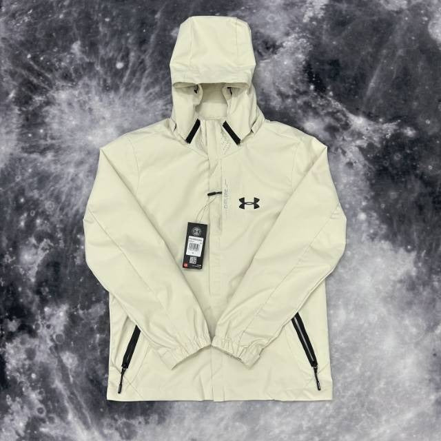 UNDER ARMOUR WINDBREAKER
