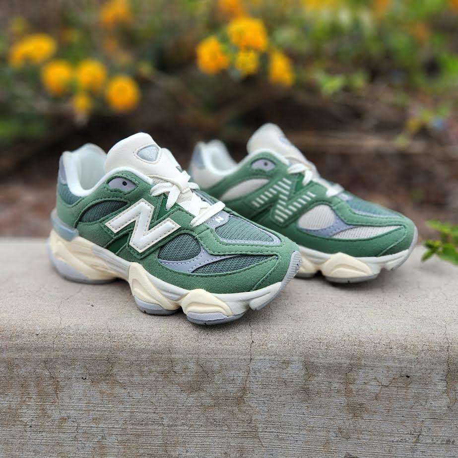 NEW BALANCE 9060