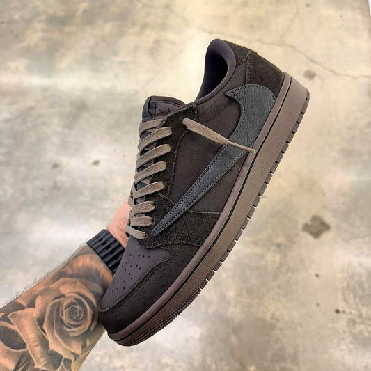 TRAVIS SCOTT X JORDAN 1 LOW