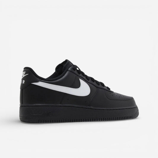 NIKE AIRFORCE 1 '07