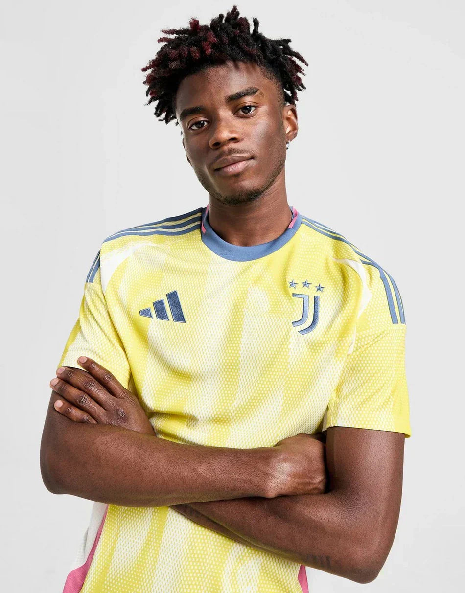 JUVENTUS TENUE UIT 2024/25