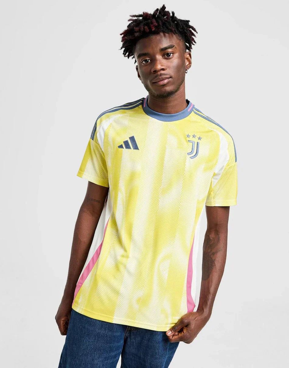 JUVENTUS TENUE UIT 2024/25